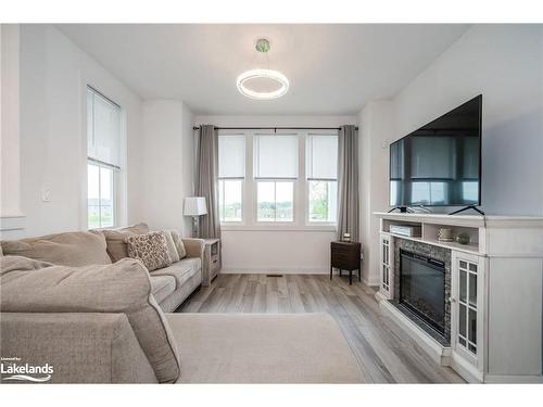 30 Samantha Lane, Midland, ON - Indoor Photo Showing Living Room With Fireplace