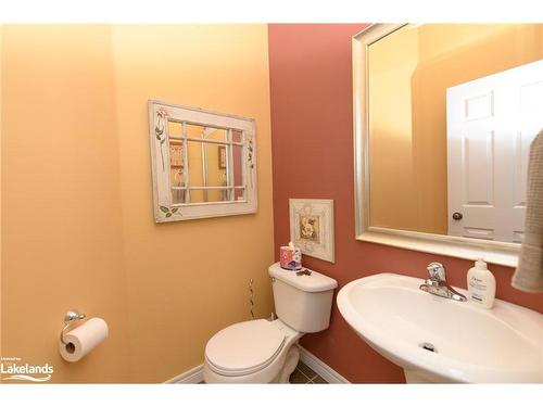 310 Holden Street, Collingwood, ON - Indoor Photo Showing Bathroom