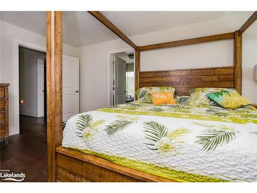 107 Snow Apple Crescent, The Blue Mountains, ON - Indoor Photo Showing Bedroom