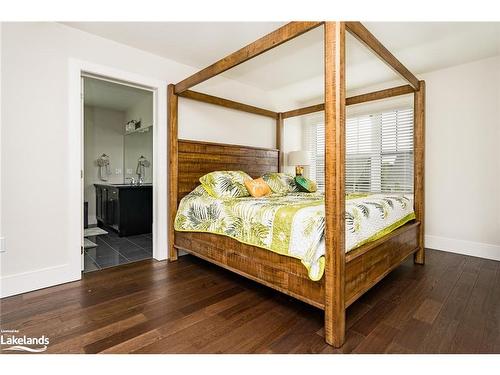 107 Snow Apple Crescent, The Blue Mountains, ON - Indoor Photo Showing Bedroom