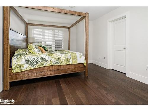 107 Snow Apple Crescent, The Blue Mountains, ON - Indoor Photo Showing Bedroom