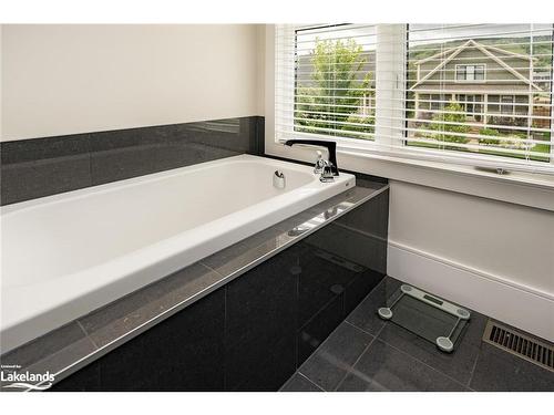 107 Snow Apple Crescent, The Blue Mountains, ON - Indoor Photo Showing Bathroom