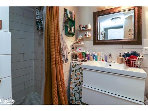 30 64Th Street N, Wasaga Beach, ON - Indoor Photo Showing Bathroom