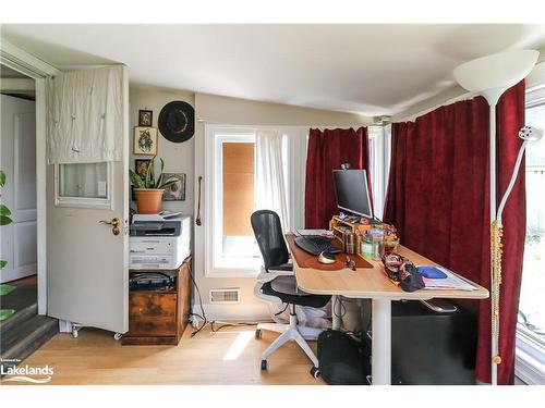 30 64Th Street N, Wasaga Beach, ON - Indoor Photo Showing Office