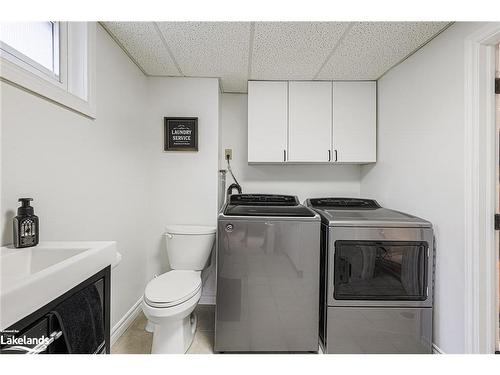 1765 Pickmere Court, Mississauga, ON - Indoor Photo Showing Laundry Room