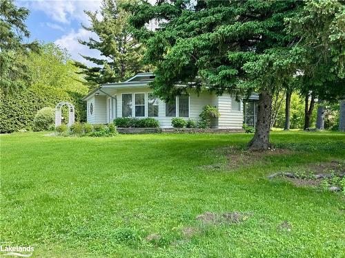 258 Hunters Bay Drive, Huntsville, ON - Outdoor