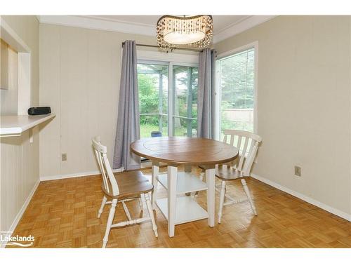 258 Hunters Bay Drive, Huntsville, ON - Indoor Photo Showing Dining Room