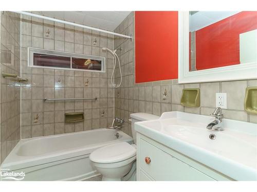 258 Hunters Bay Drive, Huntsville, ON - Indoor Photo Showing Bathroom
