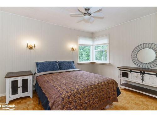 258 Hunters Bay Drive, Huntsville, ON - Indoor Photo Showing Bedroom