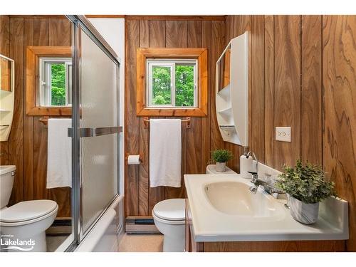 1488 South Waseosa Lake Road, Huntsville, ON - Indoor Photo Showing Bathroom