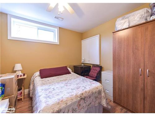 18 Lankin Avenue, Bracebridge, ON - Indoor Photo Showing Bedroom