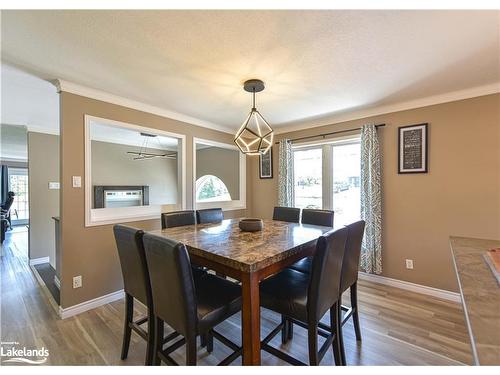 18 Lankin Avenue, Bracebridge, ON - Indoor Photo Showing Dining Room