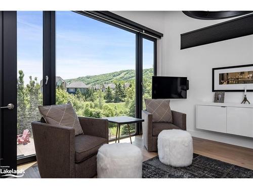 120 Craigleith Road, The Blue Mountains, ON - Indoor Photo Showing Living Room