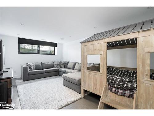 120 Craigleith Road, The Blue Mountains, ON - Indoor Photo Showing Living Room