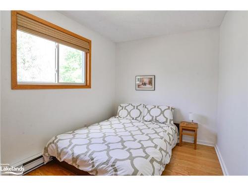 1888 Falkenburg Road, Muskoka Lakes, ON - Indoor Photo Showing Bedroom