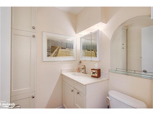 13 Trafalgar Road, Collingwood, ON - Indoor Photo Showing Bathroom