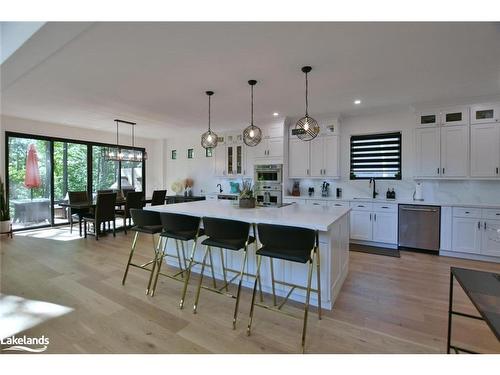 183 Woodland Drive, Wasaga Beach, ON - Indoor Photo Showing Kitchen