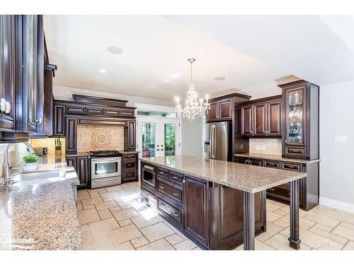 1650 Golf Link Road, Midland, ON - Indoor Photo Showing Kitchen With Upgraded Kitchen