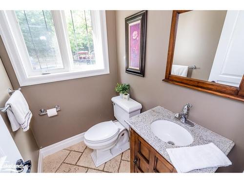 1650 Golf Link Road, Midland, ON - Indoor Photo Showing Bathroom