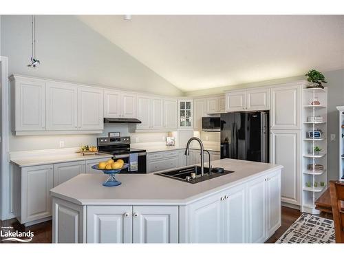 216 Robins Point Road, Victoria Harbour, ON - Indoor Photo Showing Kitchen