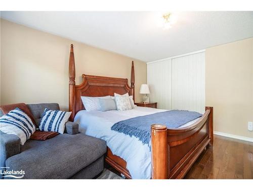 216 Robins Point Road, Victoria Harbour, ON - Indoor Photo Showing Bedroom
