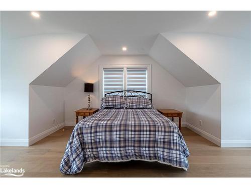 37 Wellington Street E, Creemore, ON - Indoor Photo Showing Bedroom