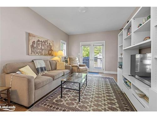 56 Gibson Street, Parry Sound, ON - Indoor Photo Showing Living Room