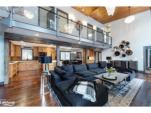 131 Wensley Drive, The Blue Mountains, ON - Indoor Photo Showing Living Room