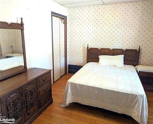 565 Yonge Street, Midland, ON - Indoor Photo Showing Bedroom