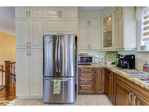 42 Cristiano Avenue, Wasaga Beach, ON - Indoor Photo Showing Kitchen