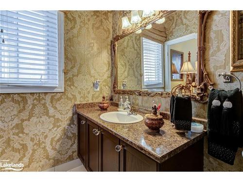 42 Cristiano Avenue, Wasaga Beach, ON - Indoor Photo Showing Bathroom