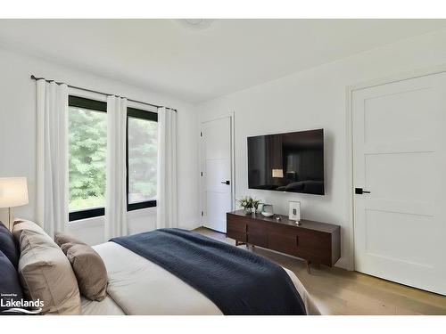 26 Glen Cedar Drive, Tiny, ON - Indoor Photo Showing Bedroom