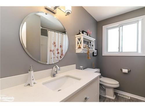 1007 Glen Mhor Crescent, Midland, ON - Indoor Photo Showing Bathroom