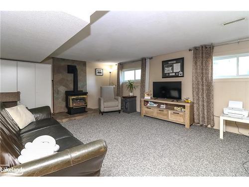 1007 Glen Mhor Crescent, Midland, ON - Indoor Photo Showing Living Room With Fireplace