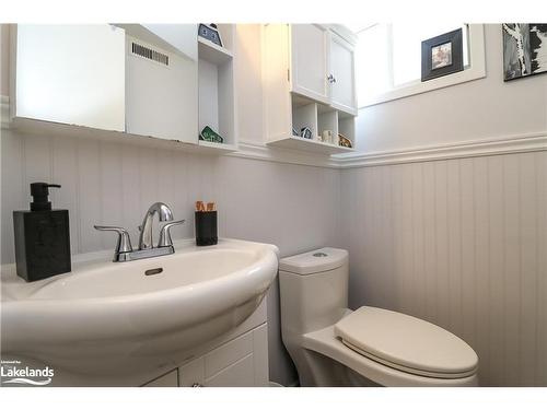 1007 Glen Mhor Crescent, Midland, ON - Indoor Photo Showing Bathroom
