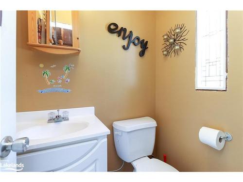 1007 Glen Mhor Crescent, Midland, ON - Indoor Photo Showing Bathroom