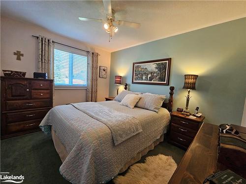 60 Pennsylvania Avenue, Wasaga Beach, ON - Indoor Photo Showing Bedroom