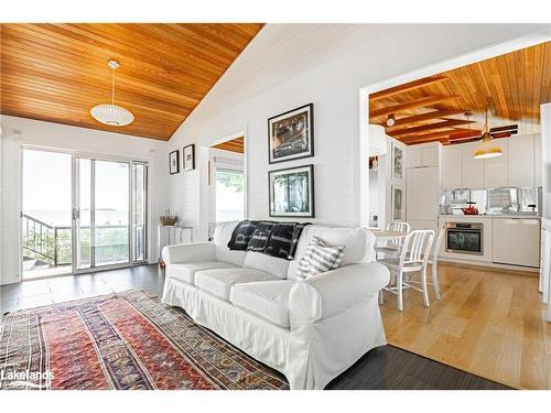 45 Ivy Lane, Orillia, ON - Indoor Photo Showing Living Room