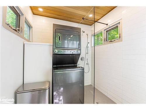 45 Ivy Lane, Orillia, ON - Indoor Photo Showing Laundry Room