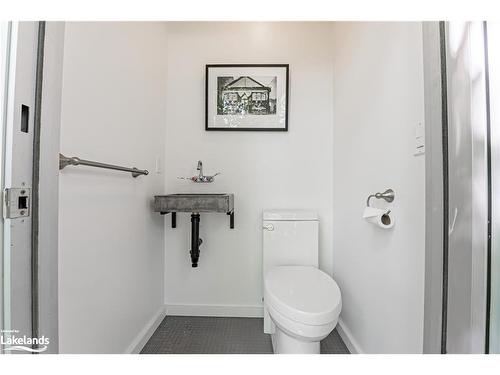 45 Ivy Lane, Orillia, ON - Indoor Photo Showing Bathroom