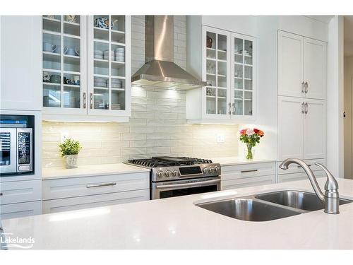 110 Admirals Trail, The Blue Mountains, ON - Indoor Photo Showing Kitchen With Double Sink With Upgraded Kitchen