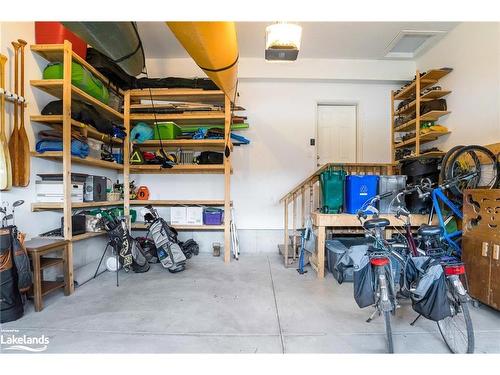 110 Admirals Trail, The Blue Mountains, ON - Indoor Photo Showing Garage