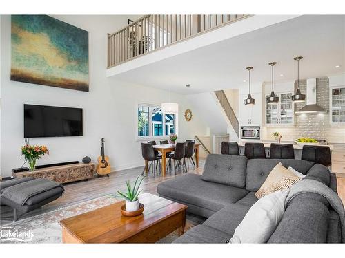 110 Admirals Trail, The Blue Mountains, ON - Indoor Photo Showing Living Room