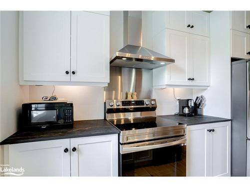 402 Third Street, Collingwood, ON - Indoor Photo Showing Kitchen