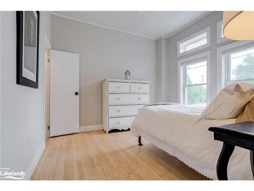 402 Third Street, Collingwood, ON - Indoor Photo Showing Bedroom