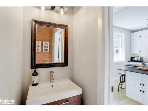402 Third Street, Collingwood, ON - Indoor Photo Showing Bathroom