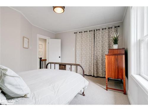 402 Third Street, Collingwood, ON - Indoor Photo Showing Bedroom