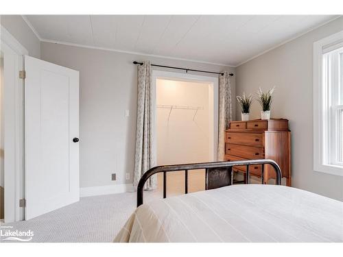 402 Third Street, Collingwood, ON - Indoor Photo Showing Bedroom