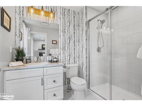 209 Hutchinson Drive, Alliston, ON - Indoor Photo Showing Bathroom