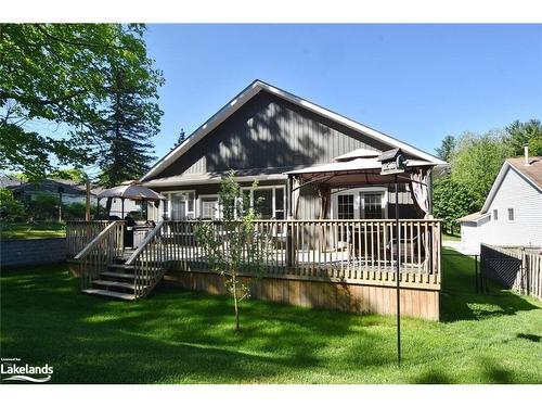 37 Wesley Avenue, Wasaga Beach, ON - Outdoor With Deck Patio Veranda